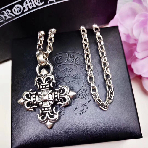 クロムハーツアクセサリー内部構造